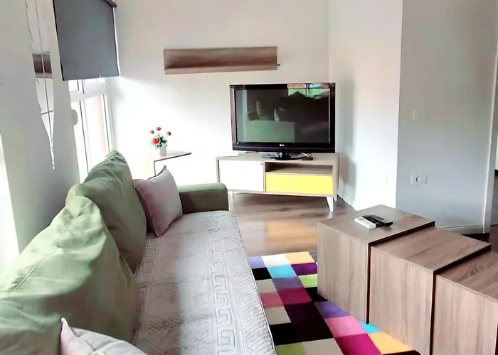 Modern Mountain View P&e Netflix Included Apartment Tirana