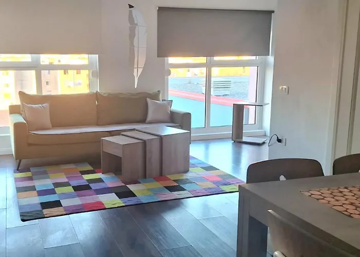Apartment Modern Mountain View P&e Netflix Included Tirana